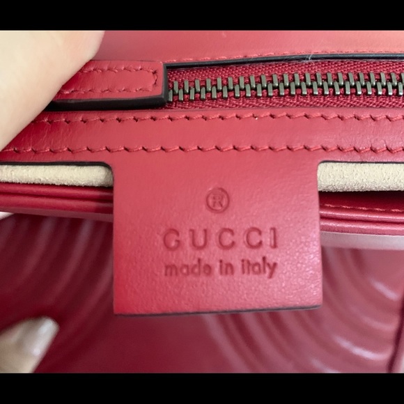 Gucci GG Small Marmont Matelasse Red Handbag - Picture 10 of 12